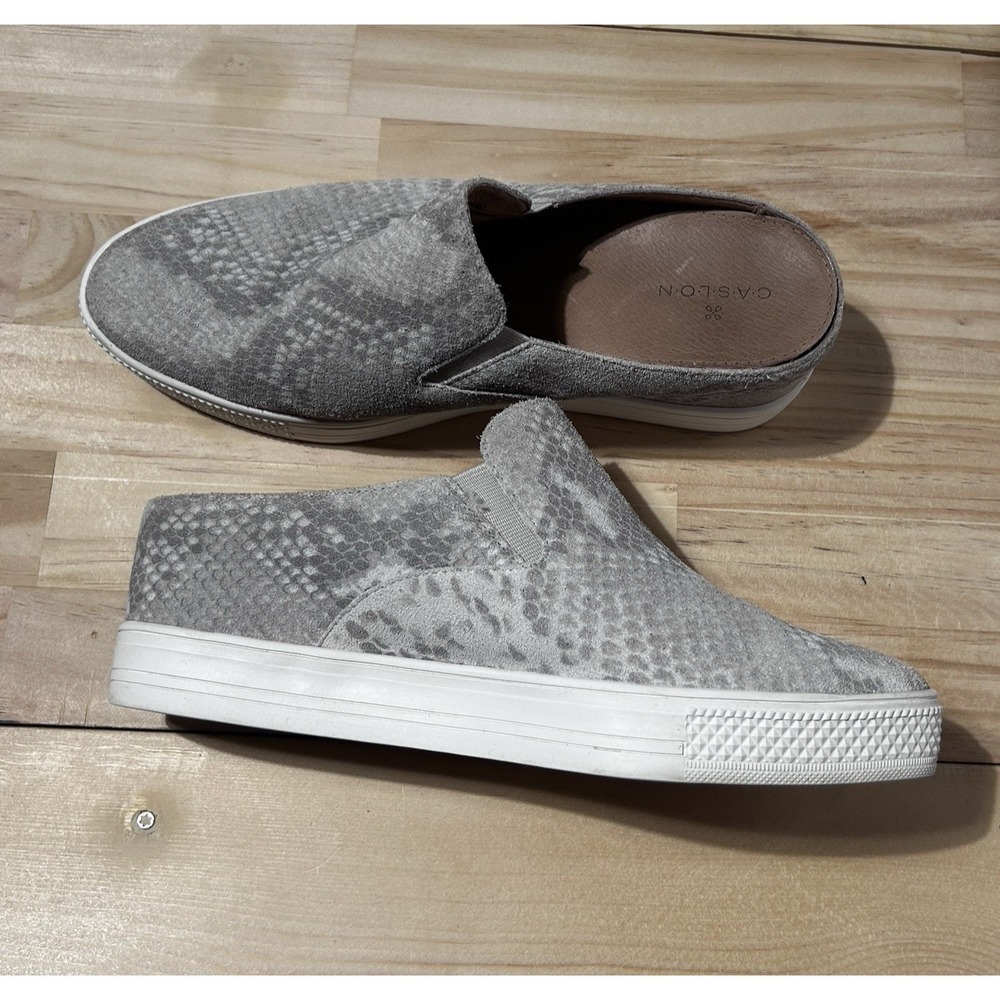 Caslon Women's Gray Snake skin Loafers Slip-on Comfort Leather Shoes Size 7 M